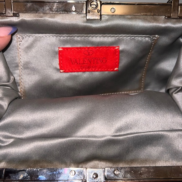 Stunning Valentino clutch - Picture 4 of 5